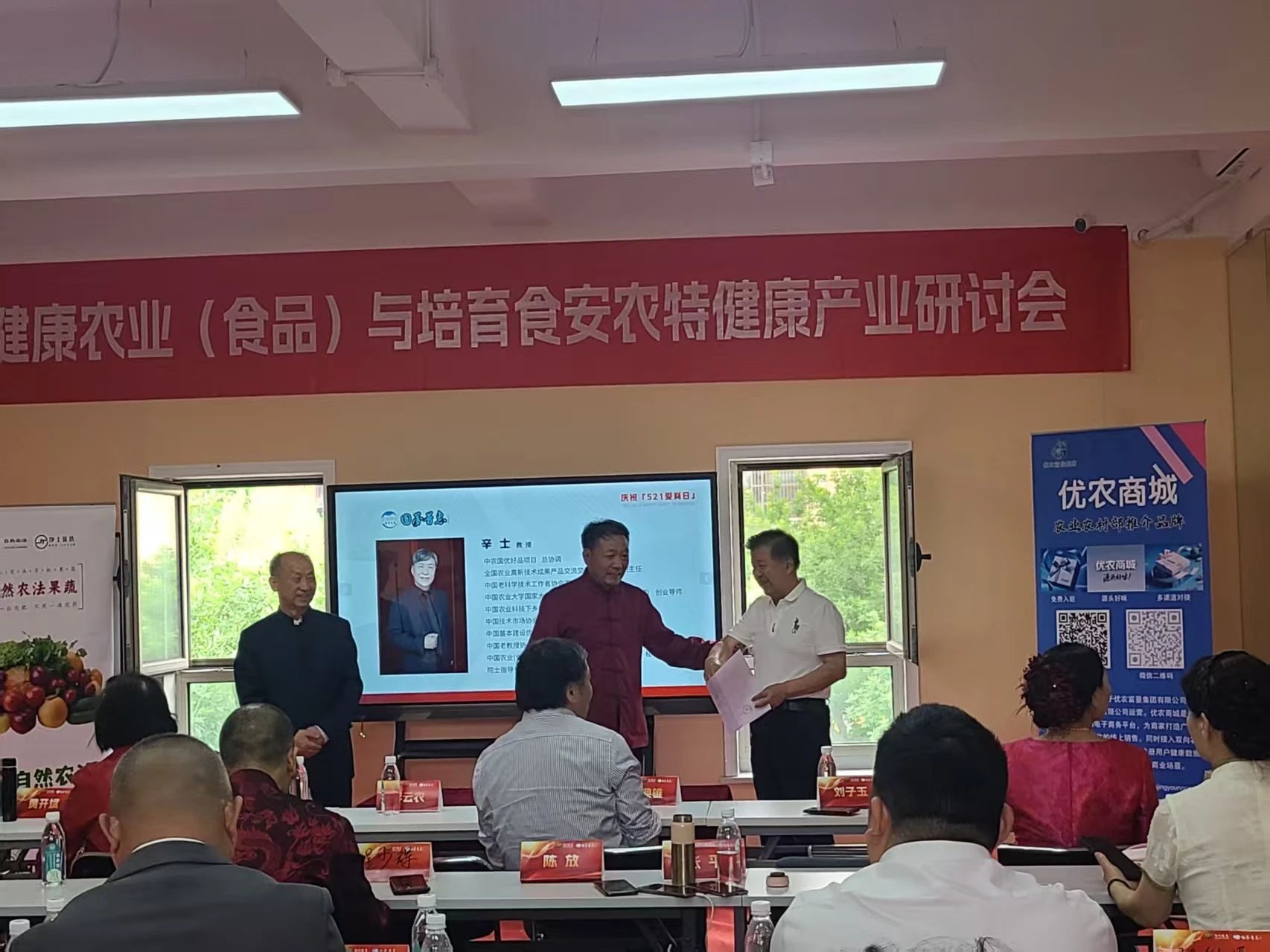 1749830165840179.jpg 1749830165840179.jpg